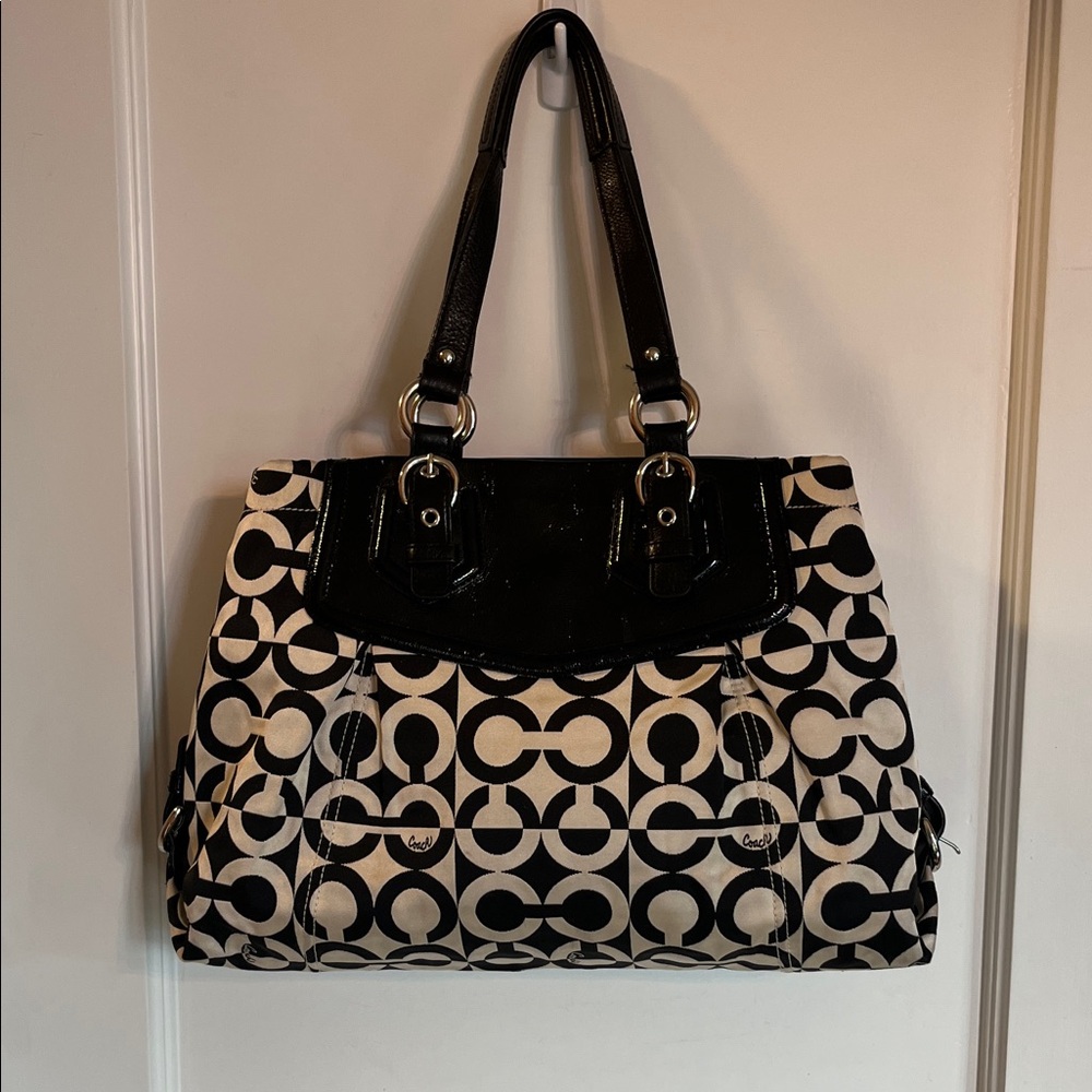 Coach Madison Black and Cream Signature Shoulder Bag - Picture 6 of 16